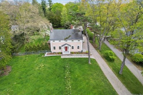 22 Maple Ave, Warwick, NY 10990-1025