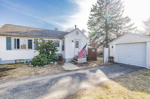 5 Towne St, Ware, MA 01082-9744