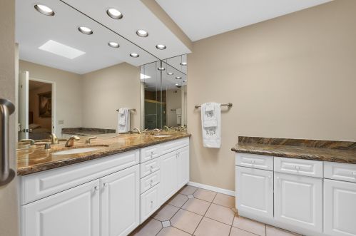 55 Sunrise Dr, Rancho Mirage CA  92270-3845 exterior