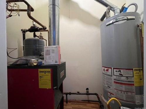 11 Aspen Rd, Middletown NY 10940-6807 exterior