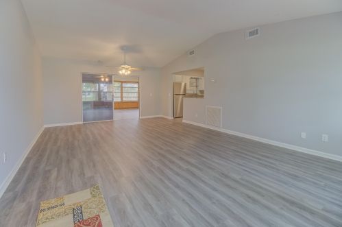 550 Anchor Ln, Fort Pierce FL  34983-2202 exterior