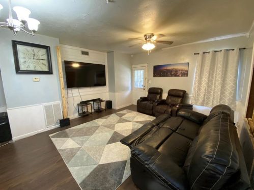 275 Thomas Rd, Beaumont TX 77706-4616 exterior