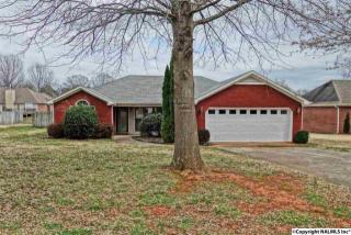 104 Todd Dr, Madison AL  35758-2332 exterior