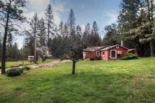 4084 Greenwood Rd, Garden Valley, CA 95633-9613