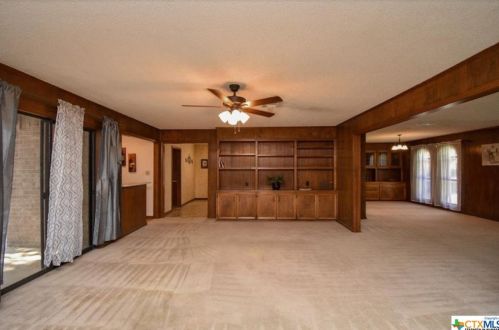 207 Chimney Rock Dr, Victoria, TX 77904-1111