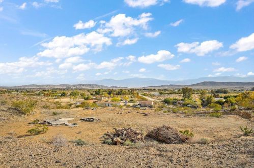 73420 18th Ave, Desert Hot Springs CA  92241-7844 exterior