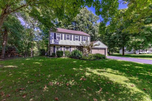 678 Milford Hills Dr, Milford, OH 45150-1467