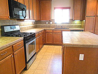518 Placer Privado, Ontario CA  91764-5660 exterior