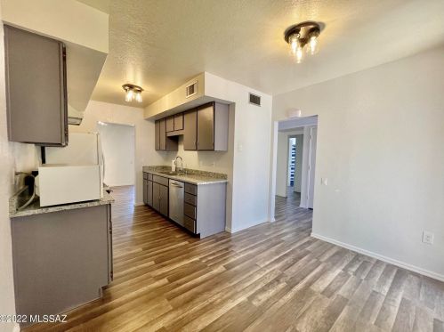 394 Calle Del Chancero, Green Valley AZ  85614-3031 exterior