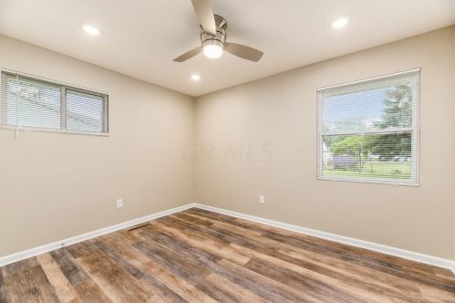 2972 Irwin Ave, Darbydale OH  43123-2310 exterior