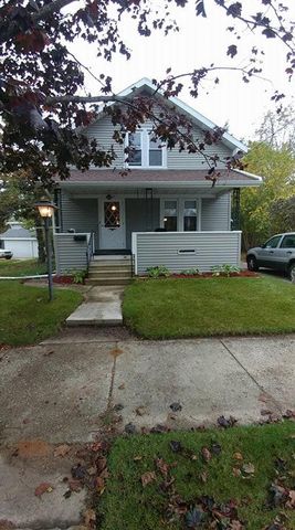 1418 15 St, Manitowoc WI  54220-5610 exterior