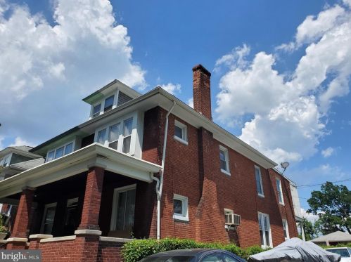1424 Verbeke St, Harrisburg, PA 17103-1235