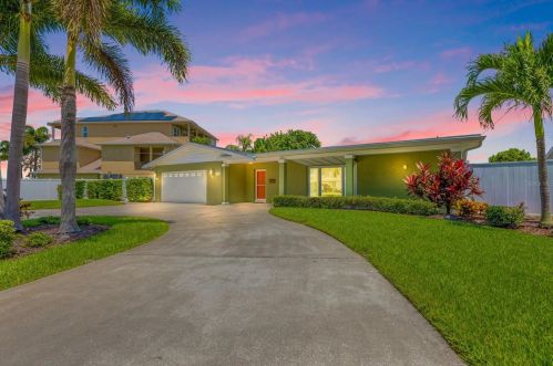 784 79th Cir, Saint Petersburg, FL 33707-1046