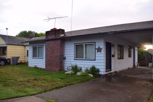 1810 Carroll St, Lebanon, OR 97355-3410