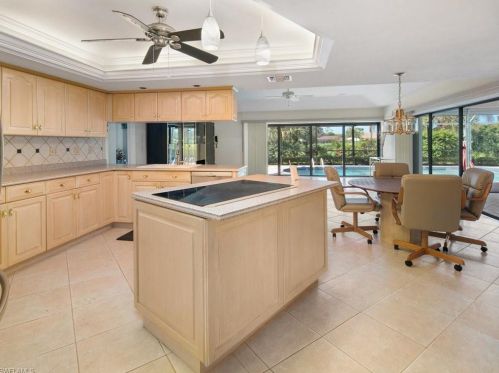 1910 Princess Ct, Naples, FL 34110-1017