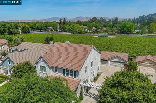 5648 Dresslar Cir, Livermore CA  94550-7194 exterior