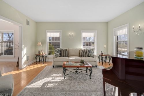 409 Beverwyck Rd, Parsippany NJ  07054-1537 exterior