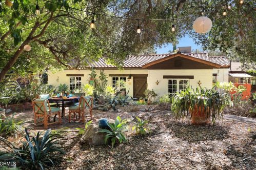 2919 Lake Ave, Altadena CA  91001-1621 exterior