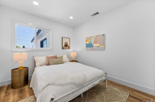 1504 Mackay Ln, Redondo Beach CA  90278-4417 exterior