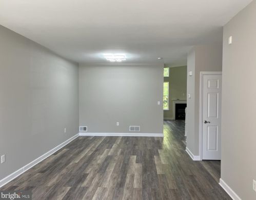117 Sansom Ln, West Deptford, NJ 08096-5168