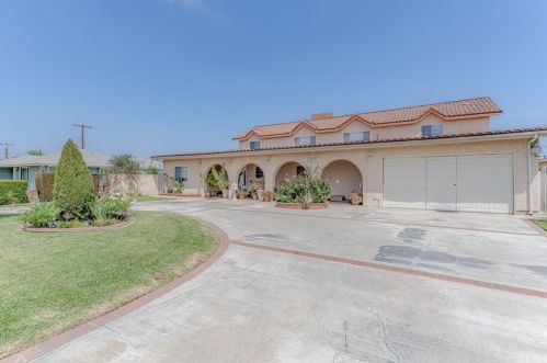 12070 Morning Ave, Downey CA  90242-2324 exterior