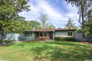 3211 Balmoral Dr, Sacramento CA  95821-6103 exterior