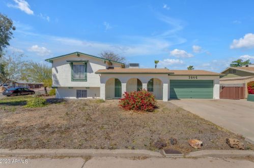 3846 Woodridge Dr, Glendale, AZ 85308-4226