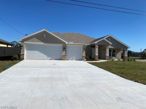 1403 17th Pl, Cape Coral, FL 33909-1657