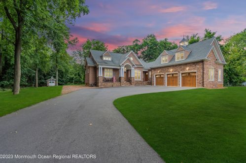 139 Cold Indian Springs Rd, Tinton Falls, NJ 07712-3247