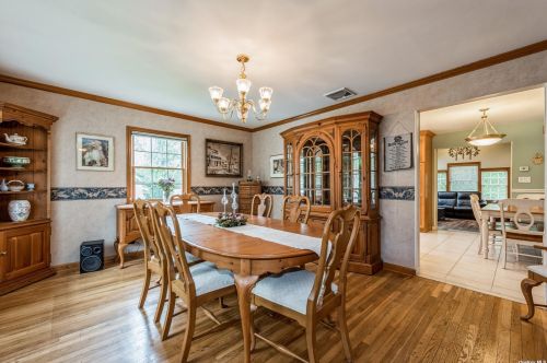 1290 Chelsea Rd, North Wantagh, NY 11793-2409