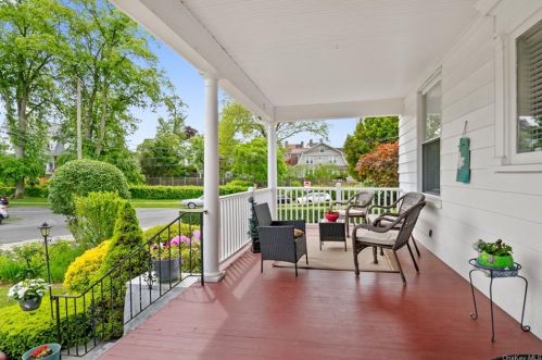 223 Woodland Ave, New Rochelle, NY 10805-1901