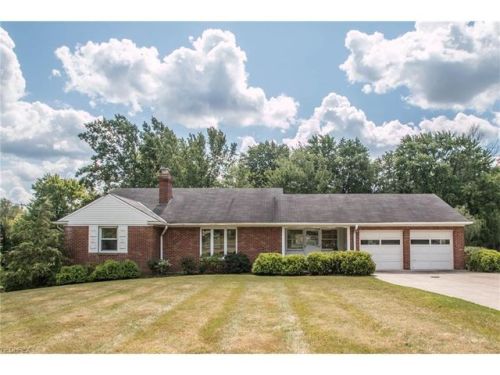 6814 Sprague Rd, Cleveland OH  44141-1064 exterior