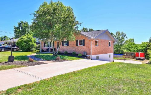 3743 Lisa Ln, Grants Lick KY  41001-9511 exterior