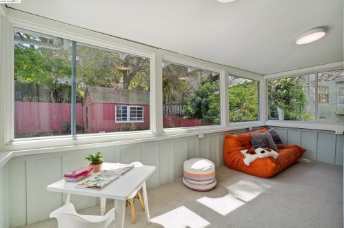 1510 Holman Rd, Oakland CA  94610-1833 exterior