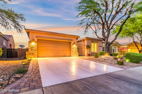 8633 Crosswater Loop, Tucson, AZ 85743-1525