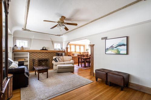 2555 72, Milwaukee WI 53219-2529 exterior