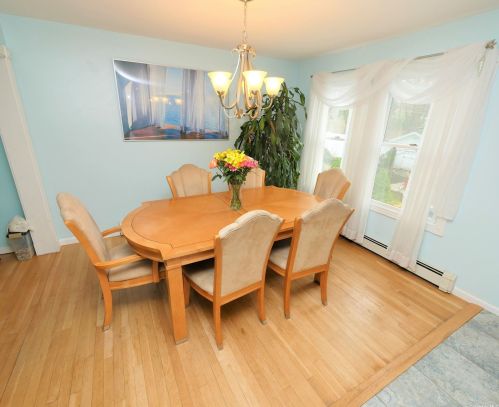 10 Marc Dr, Panamoka NY  11961-2103 exterior