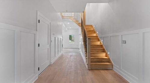 112 Chapel Harbor Dr, Pittsburgh, PA 15238-3154