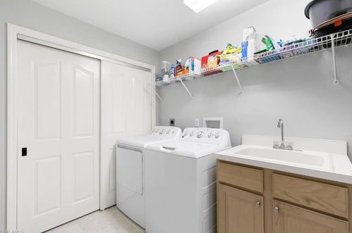 8320 Mystic Greens Way, Naples FL  34113-0614 exterior