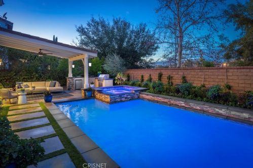 26173 Lone Rock Ct, Santa Clarita CA  91381-0647 exterior