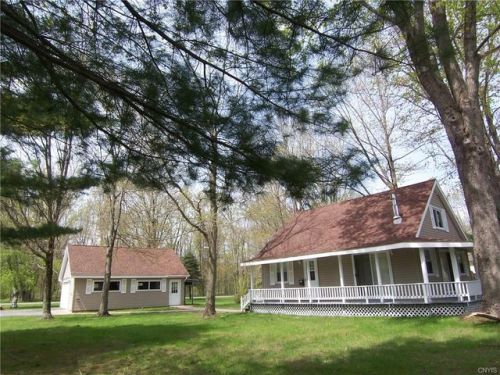 910 Waterview Dr, Blossvale, NY 13308-2838