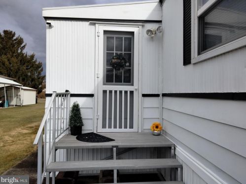 4 Oak Dr, Erial NJ  08081-1808 exterior