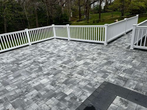 5 Niewood Dr, Panamoka NY  11961-3102 exterior