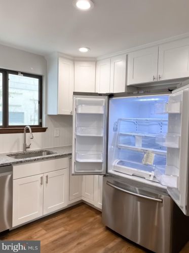 305 Woodcroft Ave, Wilmington, DE 19809-2738