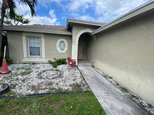 1324 Dr Martin Luther King Jr Blvd, West Palm Beach, FL 33404-7234