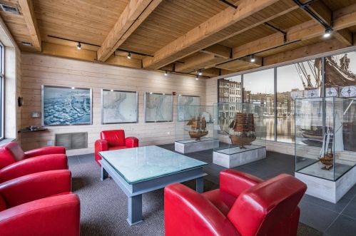 130 Water St, Milwaukee WI 53202-6018 exterior