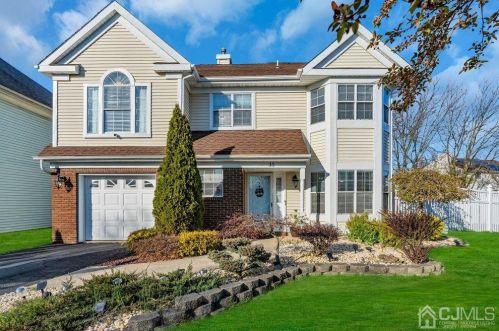 35 Carlisle Ct, Old Bridge NJ  08857-2777 exterior