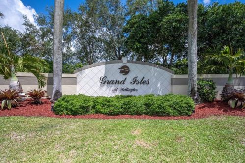 3741 Pelican Bay Ct, West Palm Beach, FL 33414-8815