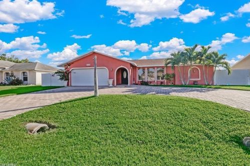 1422 23rd Ter, Cape Coral, FL 33909-4402