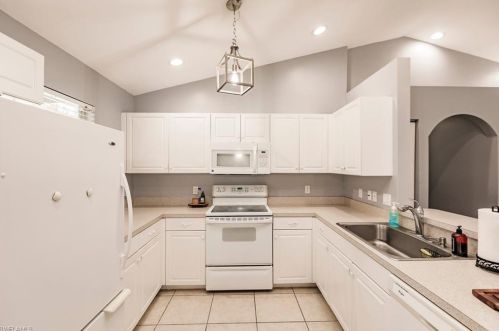 27423 Horne Ave, Bonita Springs FL  34135-5543 exterior